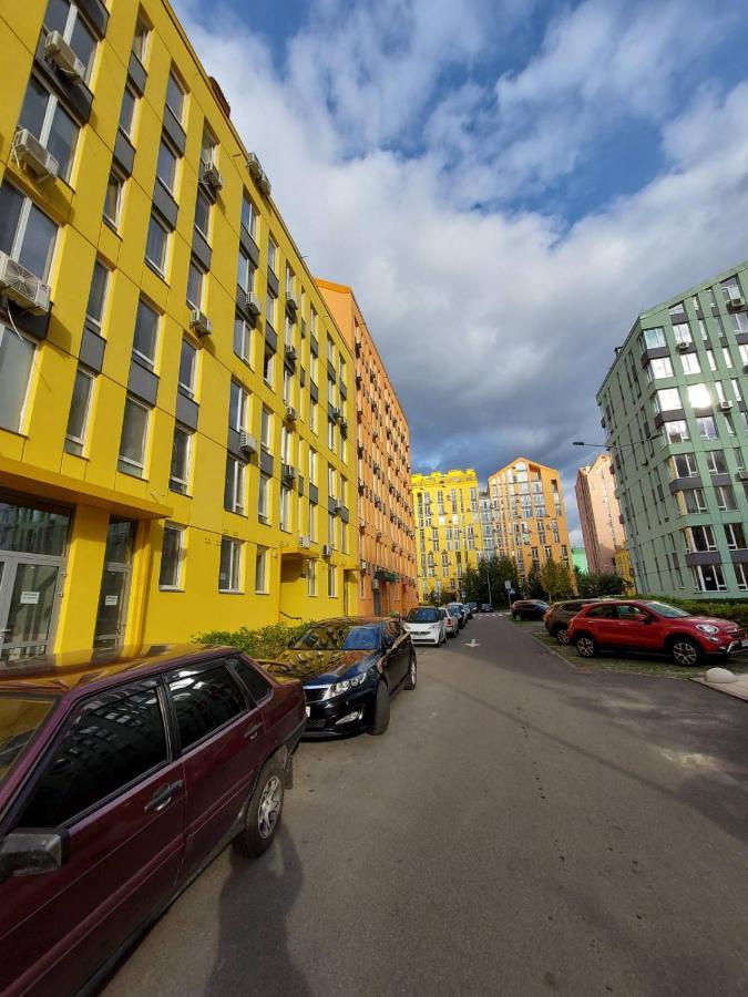 Апартаменти Комфорт Таун Kyiv Exterior photo